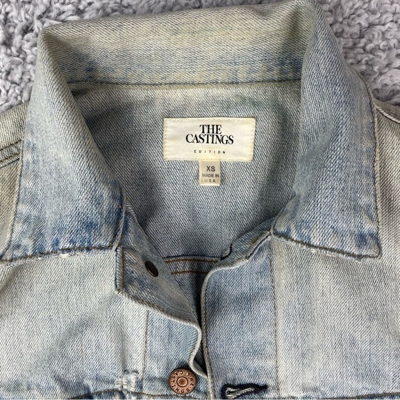 The Castings Jacket Womens XS Denim Boyfriend Edition Trucker Style Light Wash - Picture 4 of 6